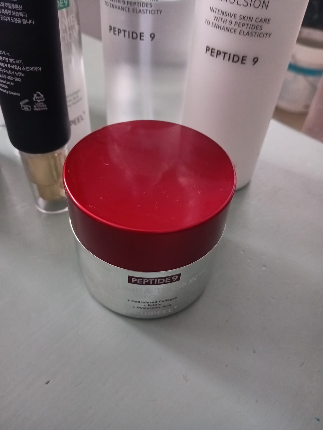 Customer photo review of Pretnovecošanas liftinga krēms ar peptīdiem Medi-Peel Peptide 9 Volume & Tension Tox Cream Pro
