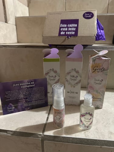 Customer photo review of Kit 3 Perfumes para cabello + Travel Size Gratis