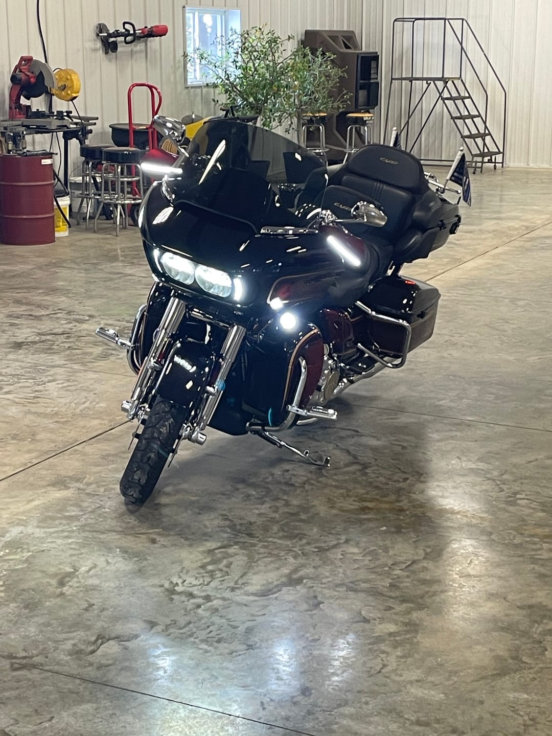 Customer photo review of Harley Hand Guards with LED for Touring & Softails