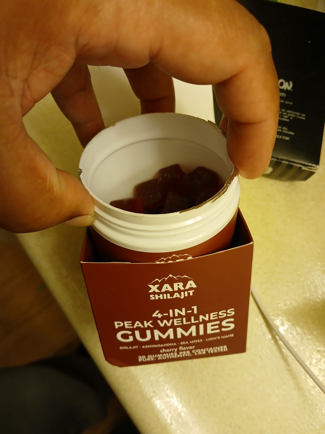 Customer photo review of Xarashilajit® 4-in-1 Peak Wellness Gummies