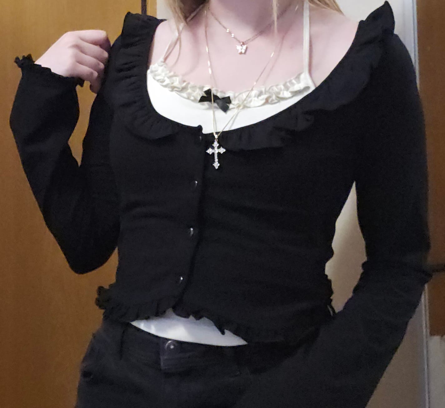Customer photo review of Black Halter Neck Fake Two-Piece Cardigan Slimming Top