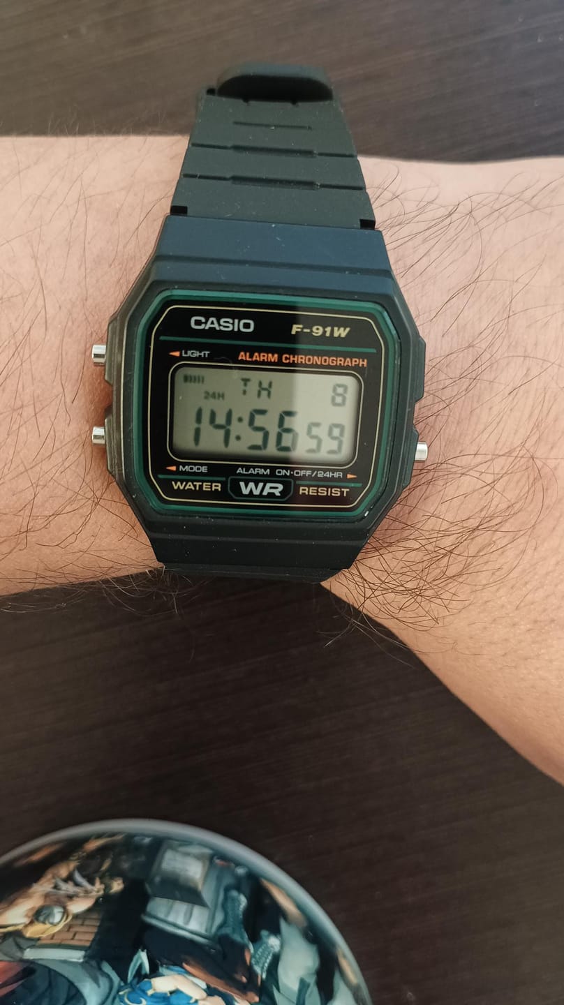 Customer photo review of Reloj Casio Vintage F-91W-3DG Clásico Líneas Verdes