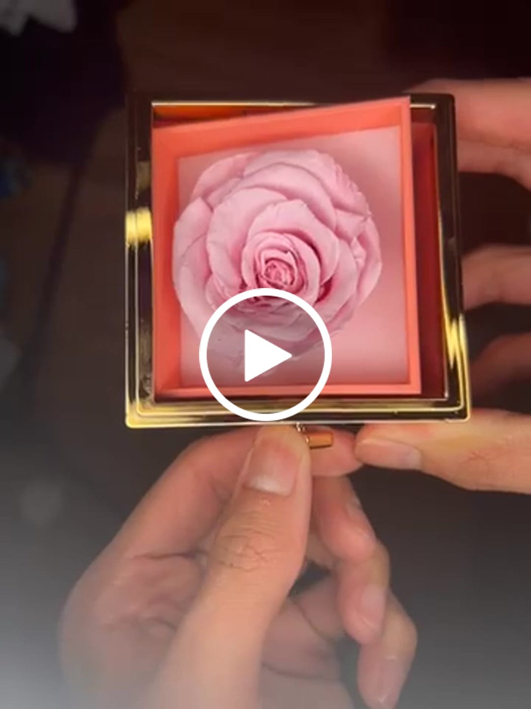 Customer video review of Eternal Rose Box - W/ S925 Ring & Real Rose