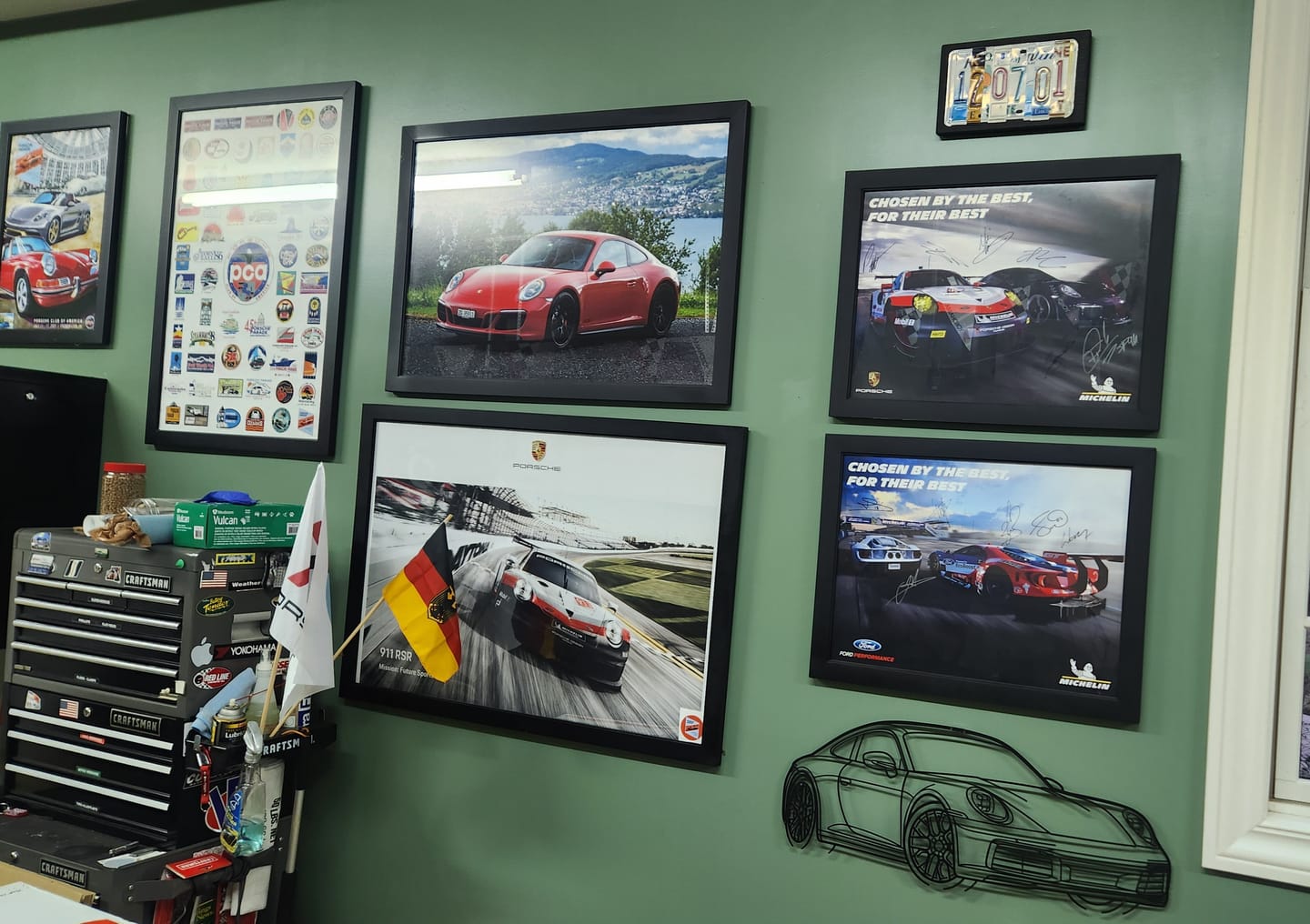 Customer photo review of P Generation 8 Silhouette Metal Wall Art
