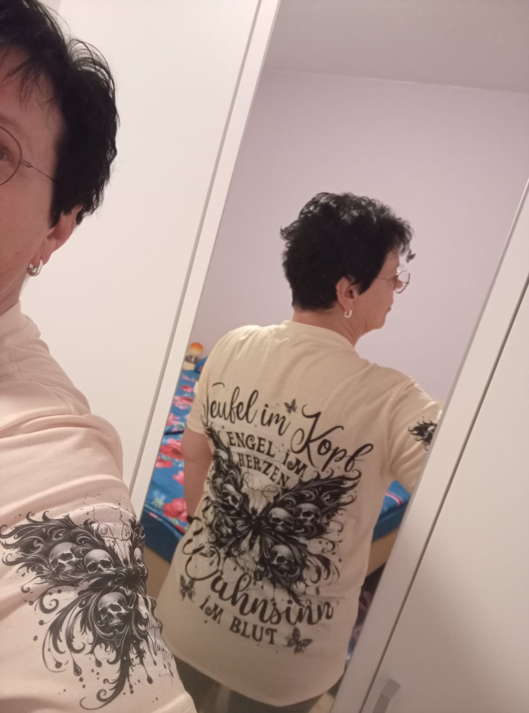 Customer photo review of WAHNSINN IM BLUT VOLLSTÄNDIGER DRUCK - TYPQ2711252