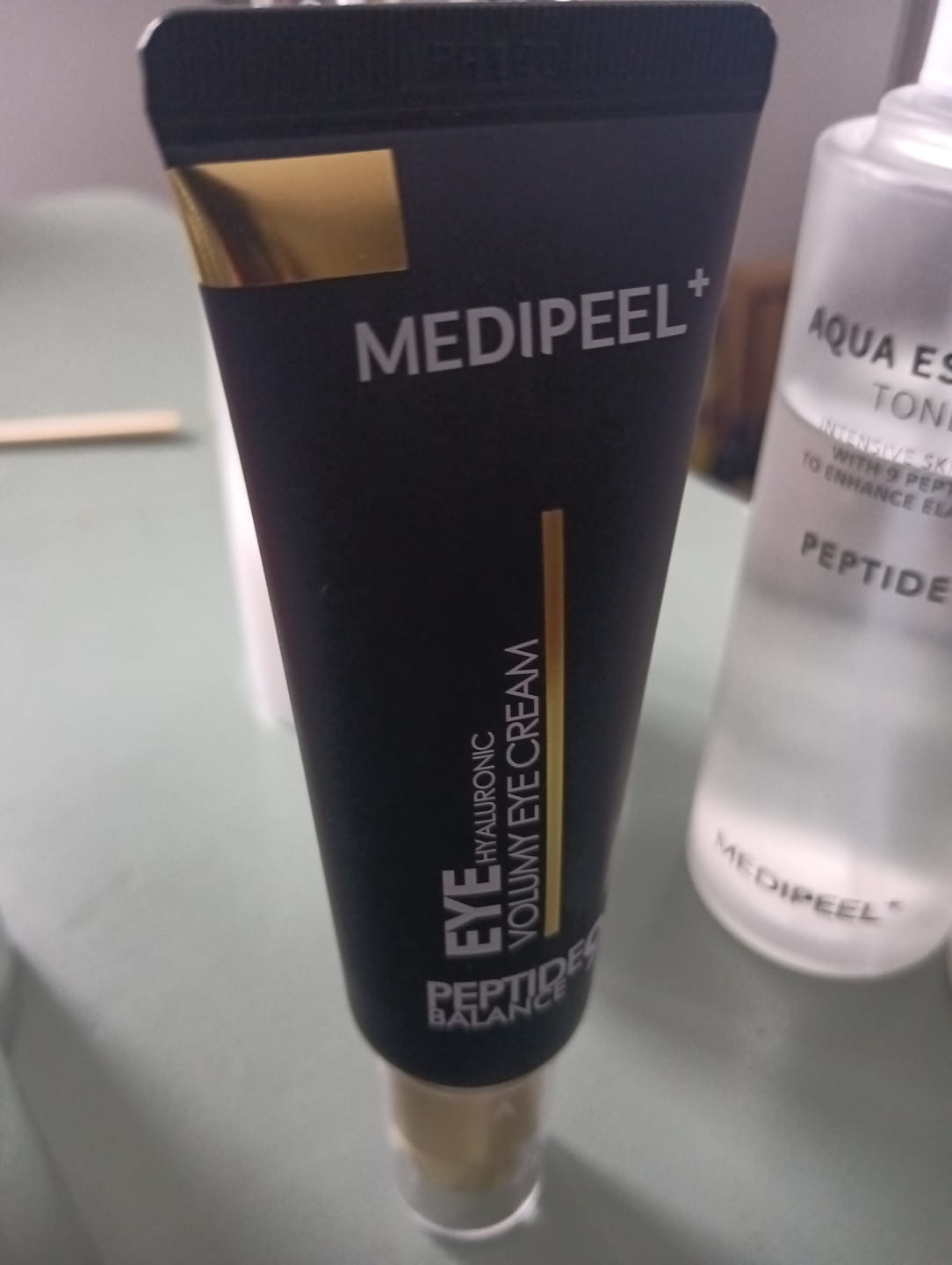 Customer photo review of Pretnovecošanas krēms priekš acu plakstiņiem ar peptīdiem Medi-Peel Peptide Balance 9 Eye Hyaluronic Volumy Eye Cream