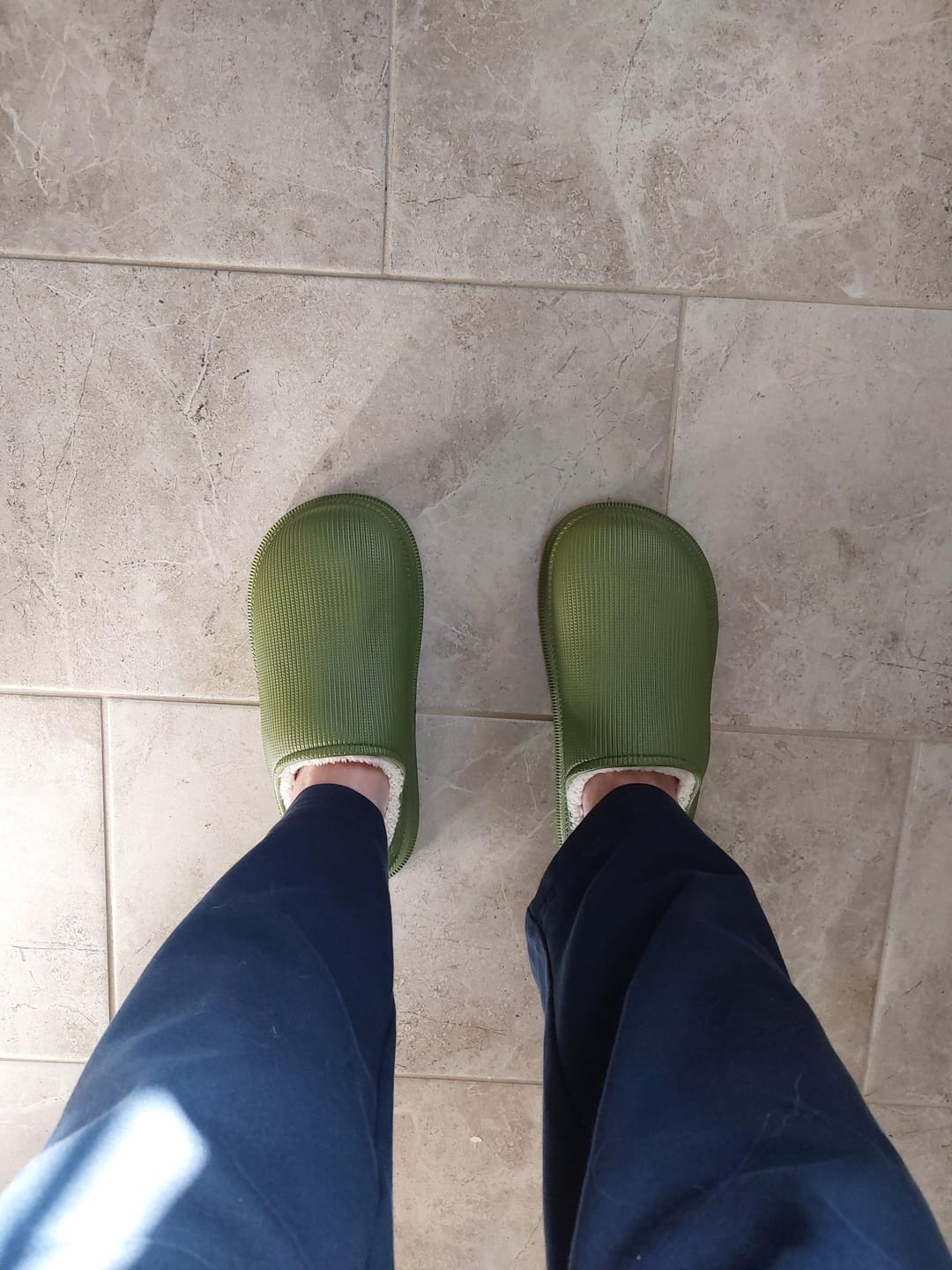 Customer photo review of Cloud Slides - Men's Cozy Fur-Lined Clogs