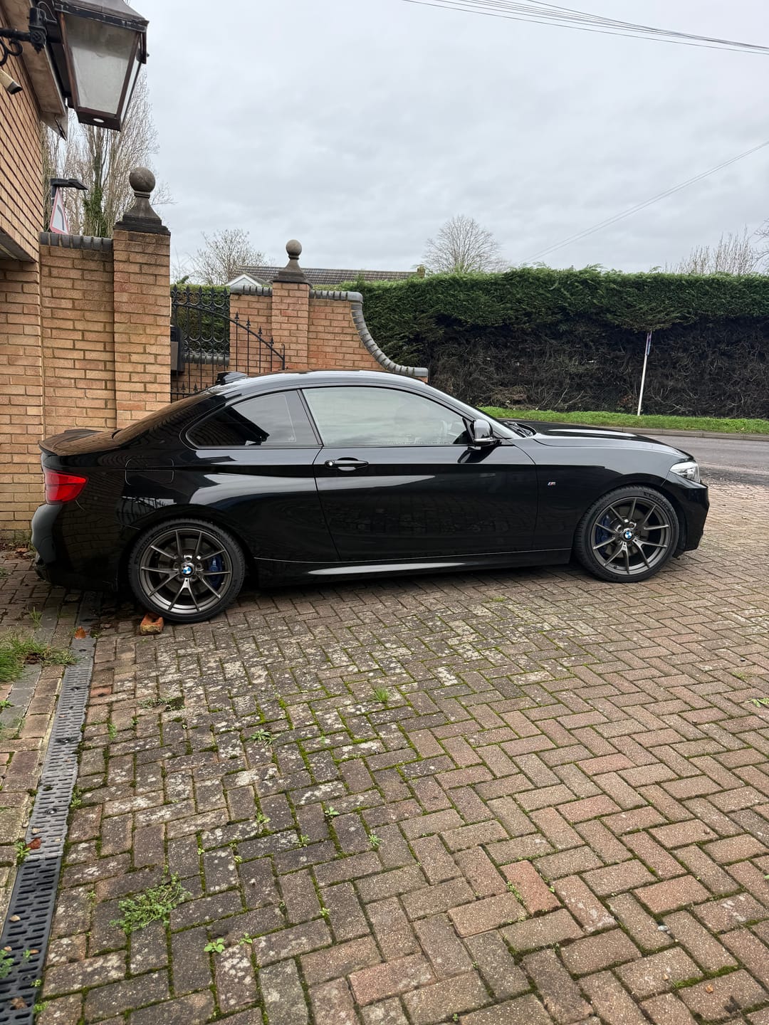 Customer photo review of 763m Gunmetal Grey 18” Alloys