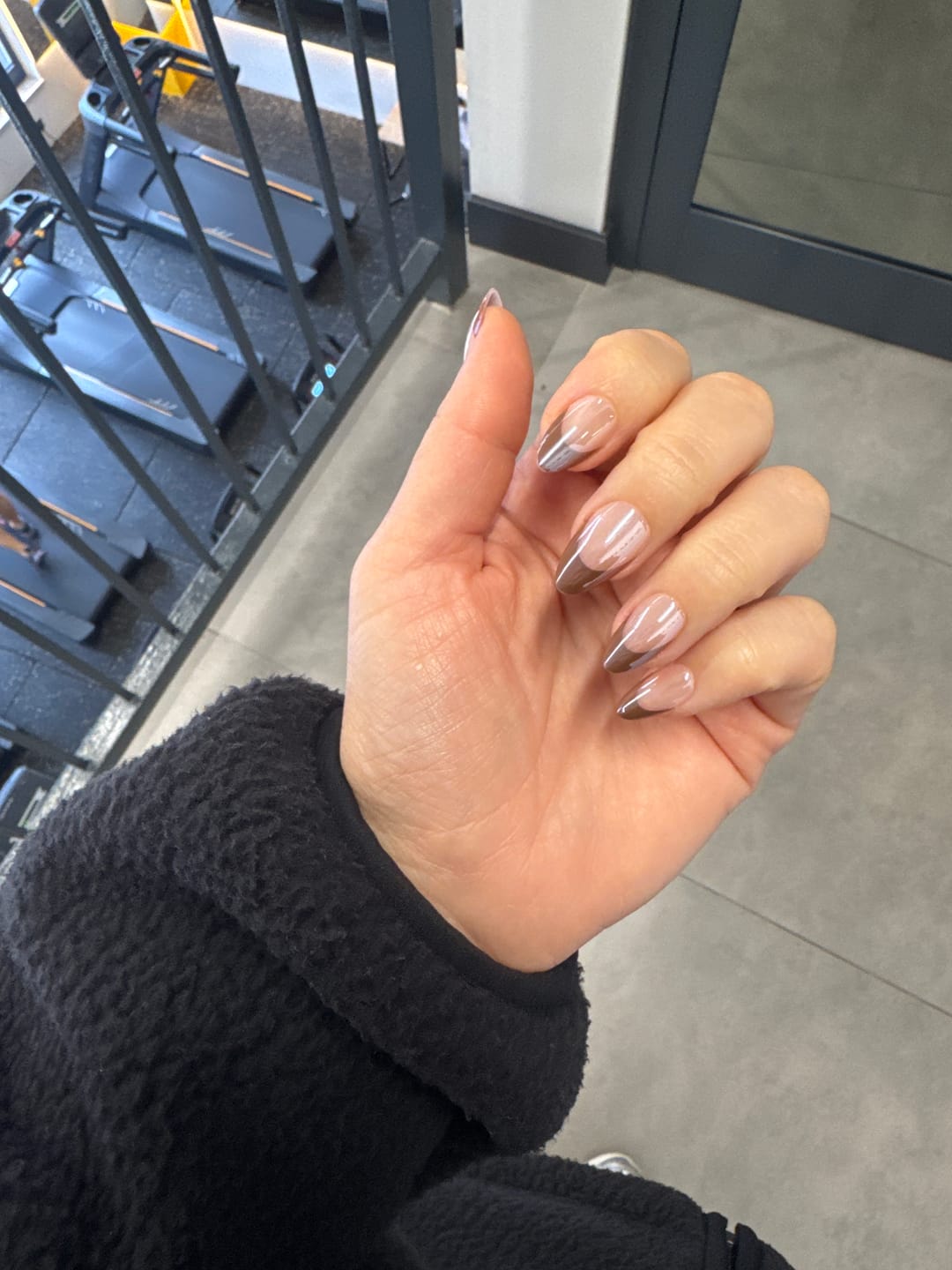 Customer photo review of Calm Reflection - Short Almond - 30 Adet Takma Tırnak