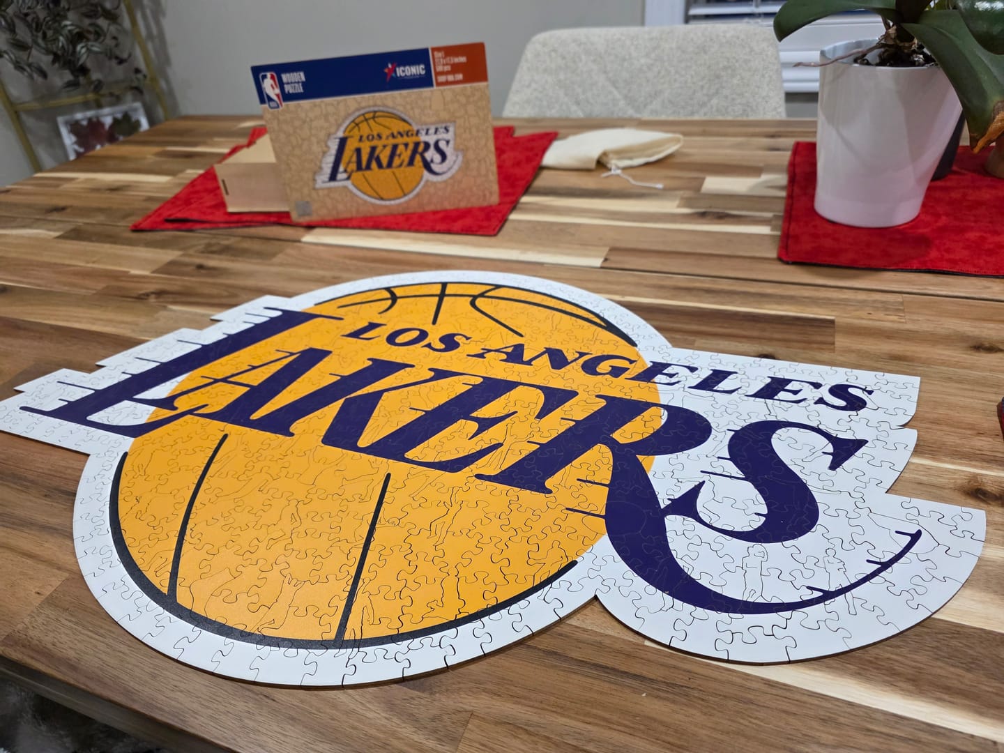 Customer photo review of Los Angeles Lakers™ - Wooden Puzzle