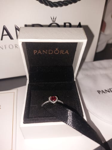 Customer photo review of ANILLO PANDORA CORAZON ELEVADO ROJO + KIT DE REGALO