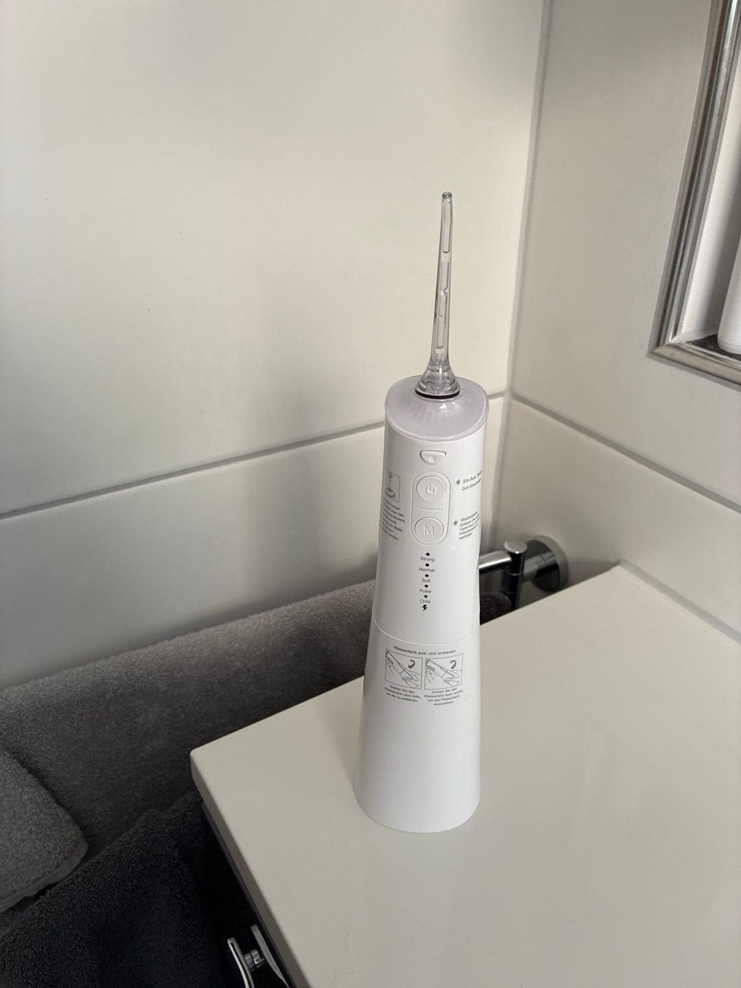 Customer photo review of Oryzom ProFlow 2.0 – Deep Cleaning for Teeth & Healthier Gums with Precision Water-Jet Technology