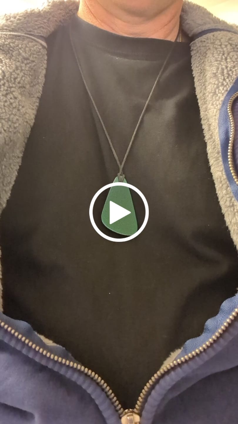 Customer video review of Neutrinocraft® Amulett
