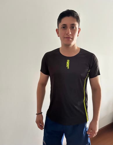 Customer photo review of Men's Velocity Fitted Tee - Charcoal Black