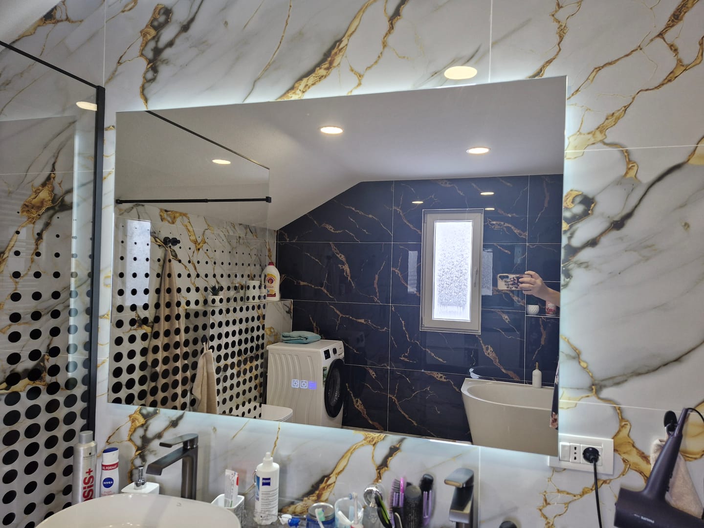 Customer photo review of Oglinda LED Orizontala, Touch LED, Dimare, Dezaburire, LED Reglabil 3000K-6000K - Gama Ambient Model 1