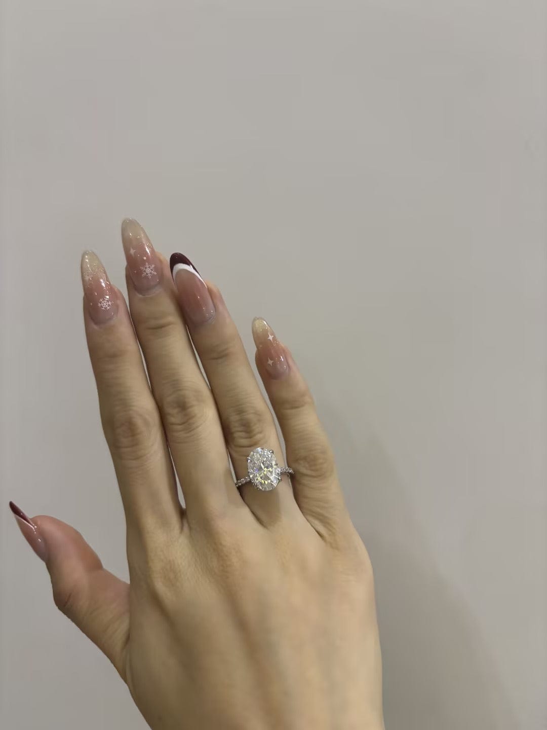 Customer photo review of S925 Moissanite 2.0 Ct~5.5 Ct Pavé Oval Cut Engagement Rings For Women