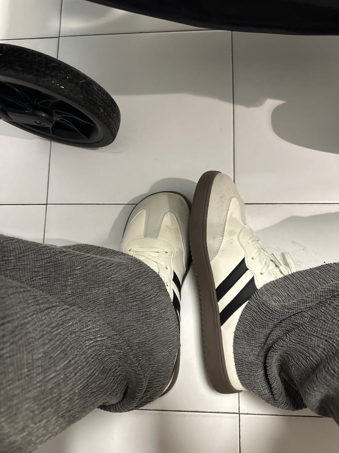 Customer photo review of Linden - Zapatos De Punta Ancha
