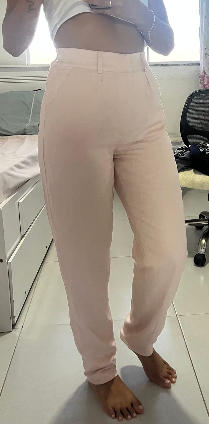 Customer photo review of Calça Slouchy Íris Rosa Claro + Forro