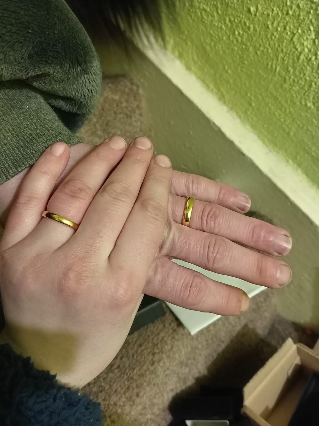 Customer photo review of Gold Wonder Ring Set