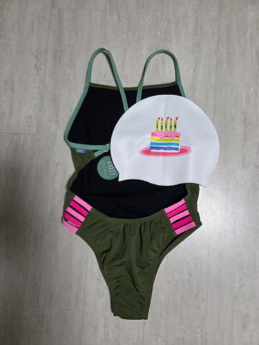 Customer photo review of LENNOX ONE PIECE || Olive|Matcha