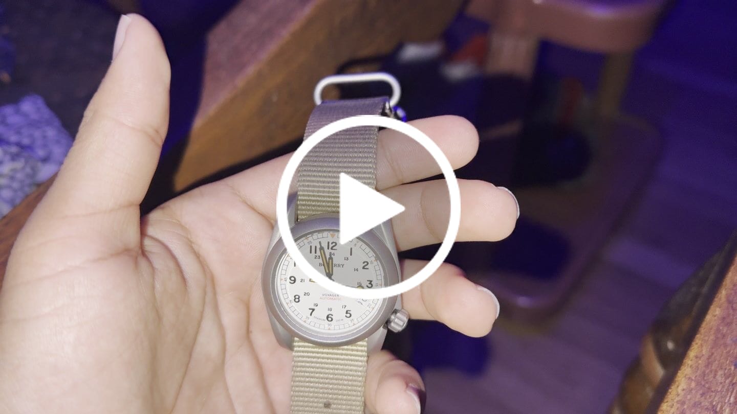 Customer video review of VOYAGER - 100M Waterproof Titanium Automatic Field Watch | White