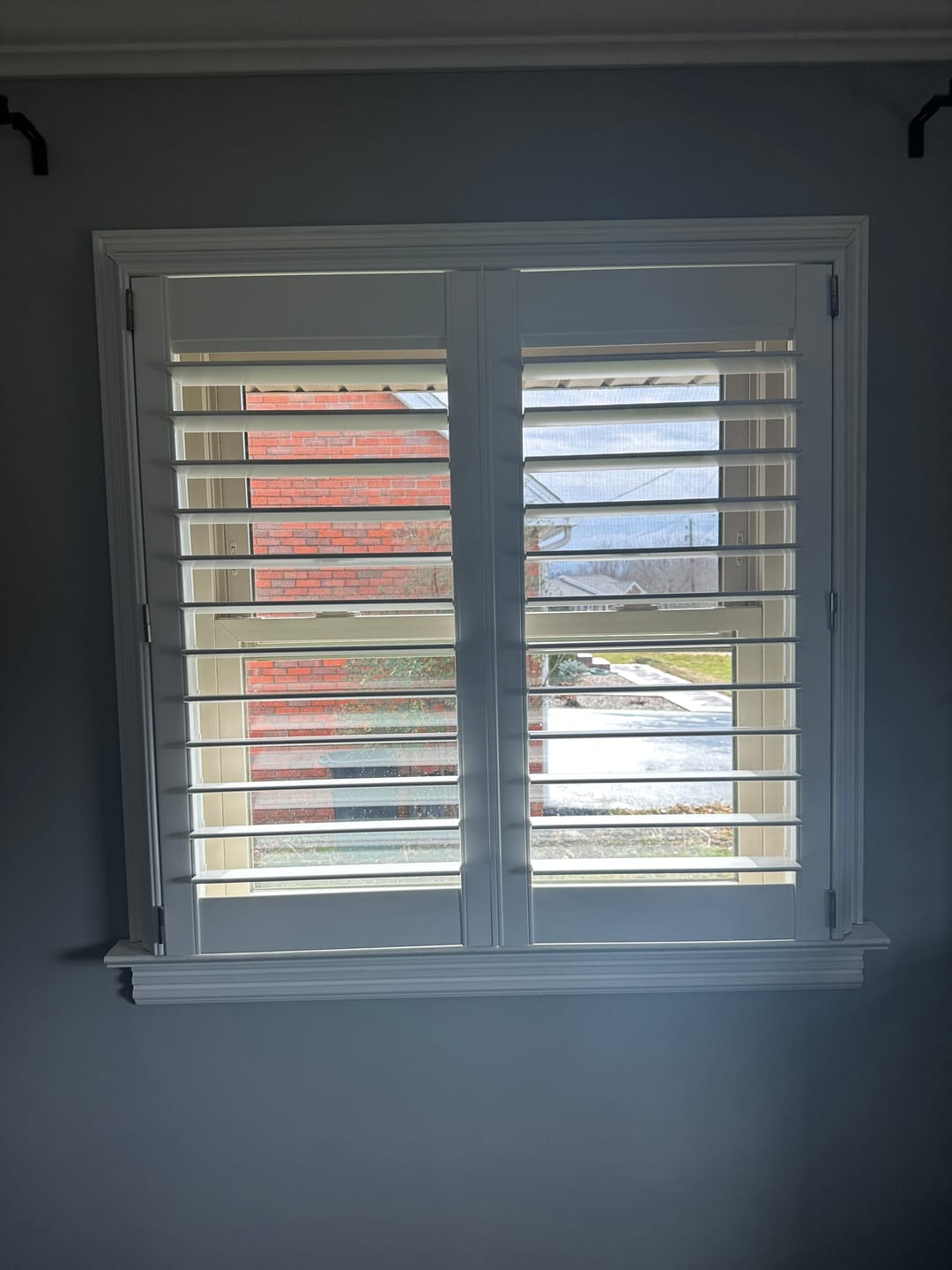 Customer photo review of Economy Polyresin Plantation Shutter