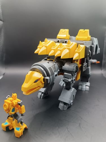 Customer photo review of 【Incoming】Newage H72 H-72 Typhon Ankylosaurus Dinobot Volcanicus Combiner