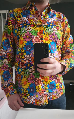 Customer photo review of Chemise boutonnée à manches longues en coton à motif floral coloré vintage des années 70 pour homme