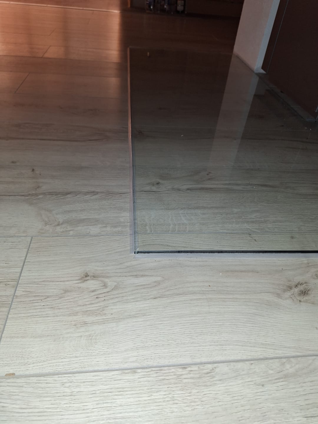 Customer photo review of Silikon-Dichtlippe Schmutzlippe für Glasplatte, Kaminplatte, Ofenplatte, Bodenplatte - 4-fach MAX
