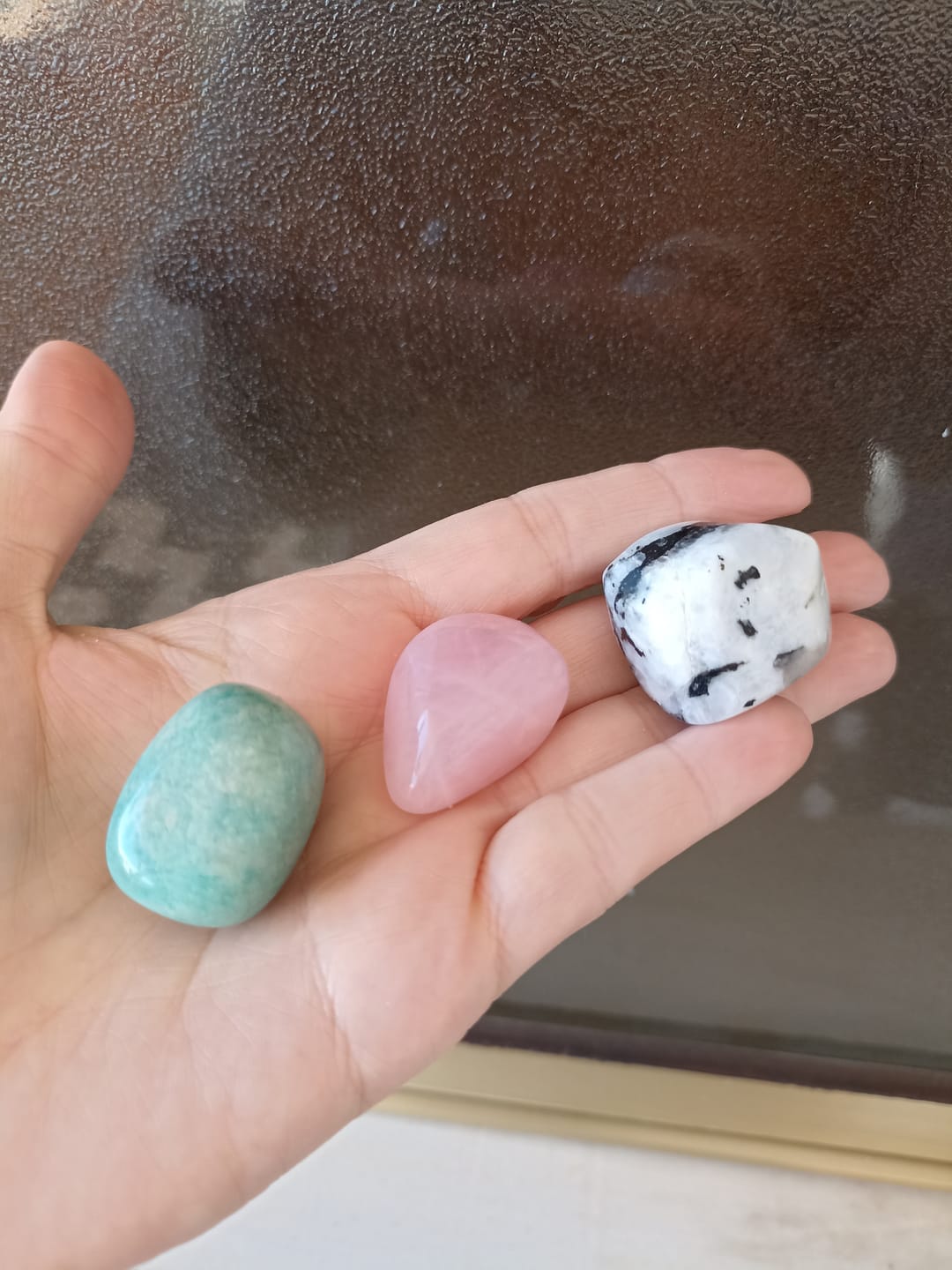Customer photo review of Piedra Luna Rodado | Feminidad - Magnetismo