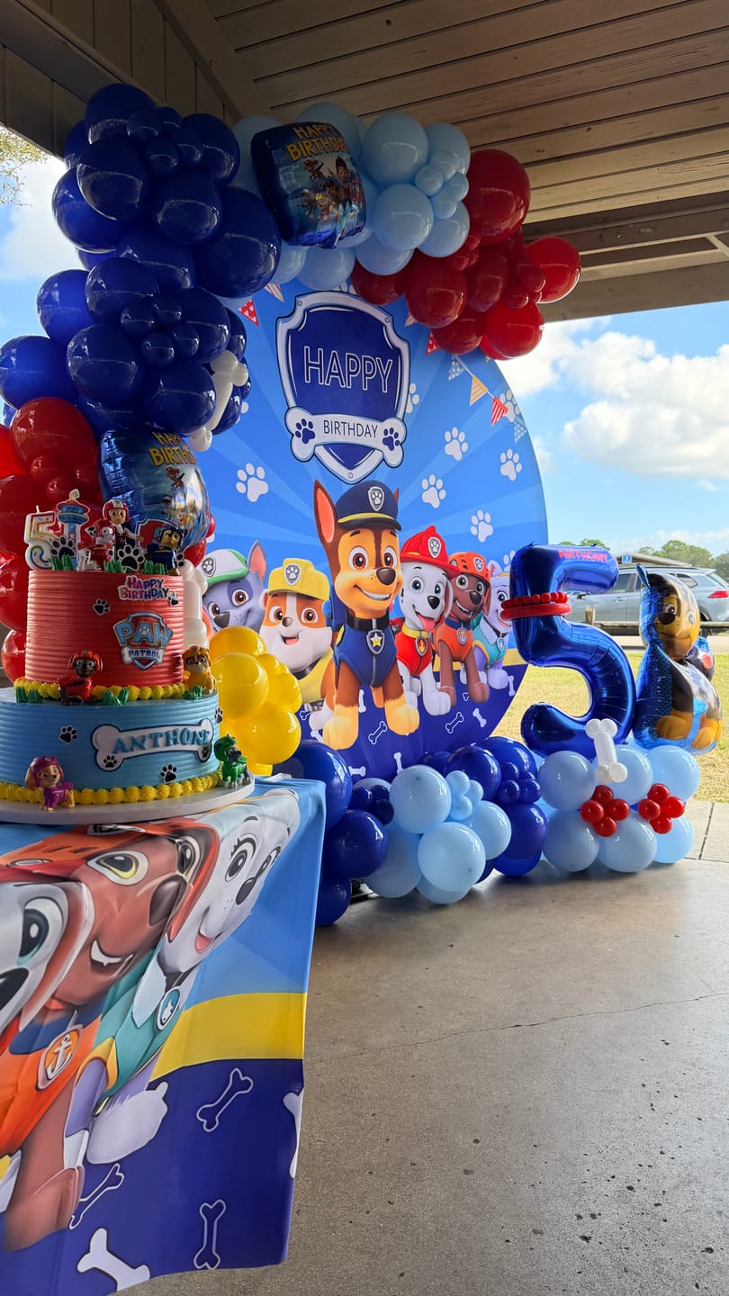 Customer photo review of Custom birthday party decoration round circle backdrop cover plinth cylinder pedestal cloth cover