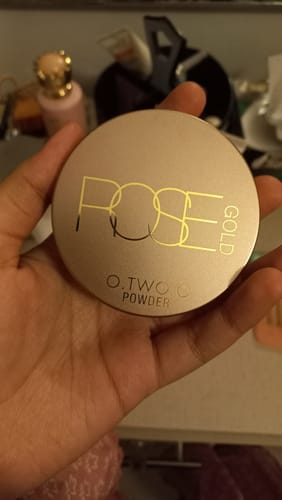 Customer photo review of O.TWO.O ROSE GOLD COMPACT POWDER