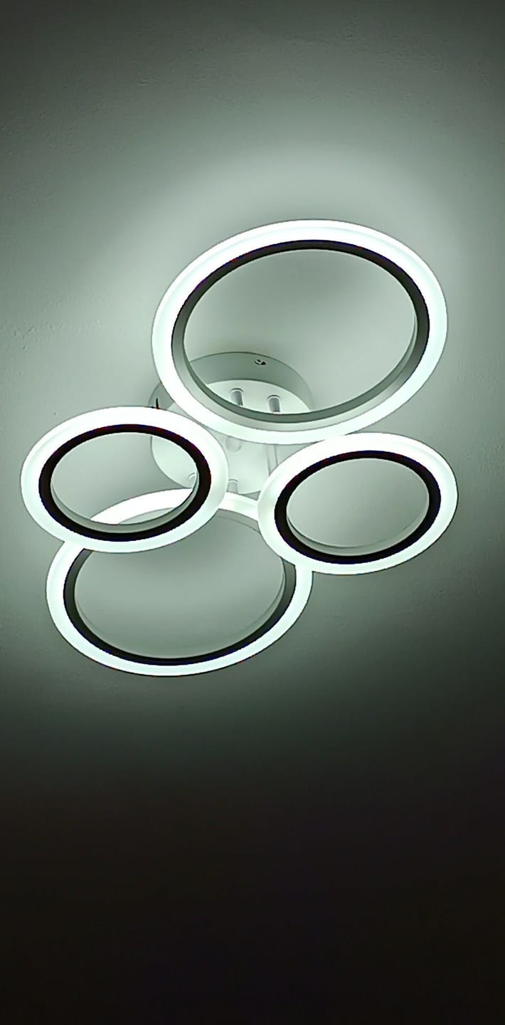 Customer photo review of Lustra LED 2+2 CIRCLE Design Alb Echivalent 400W Telecomanda