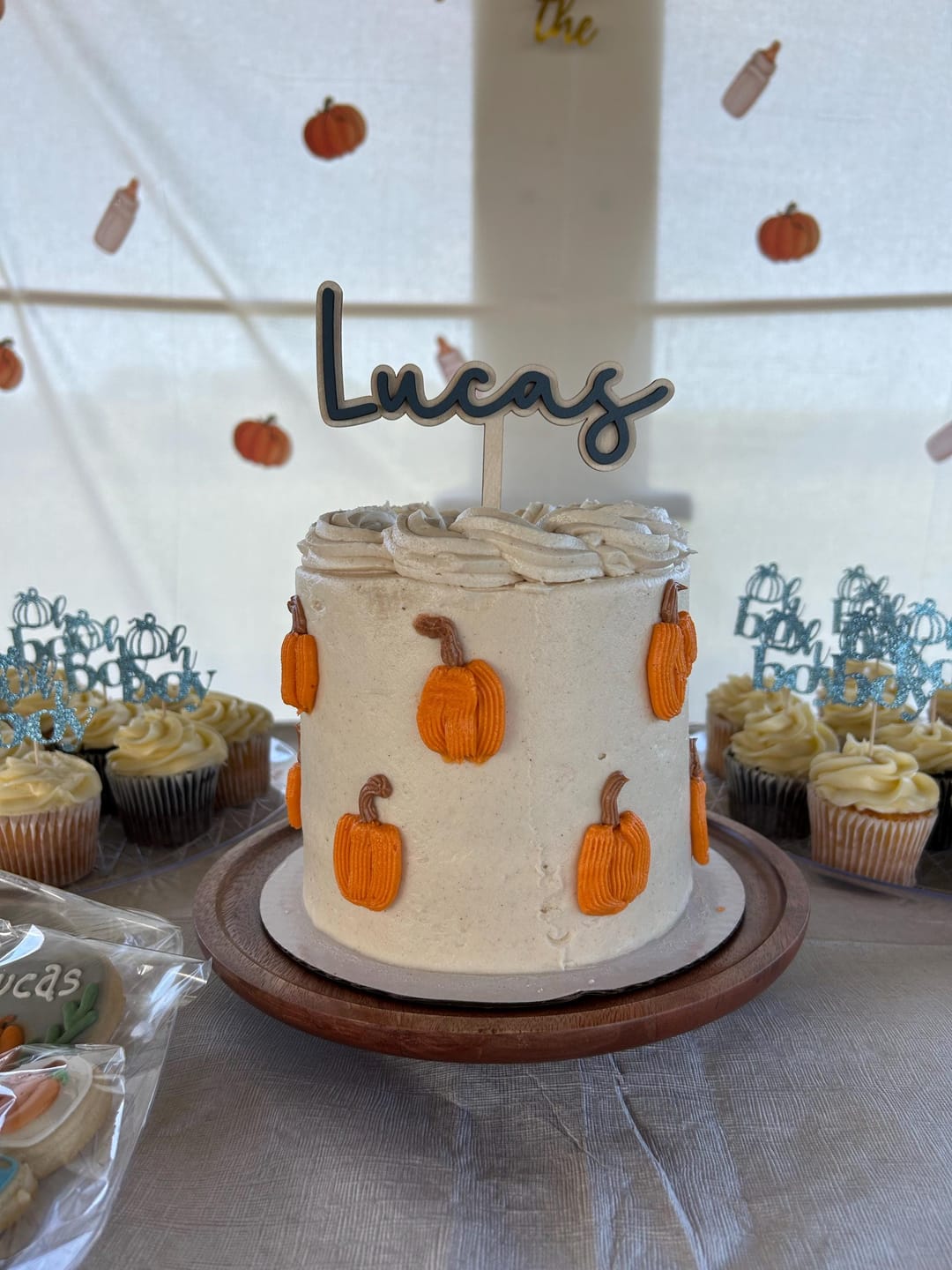 Customer photo review of Name Cake Topper