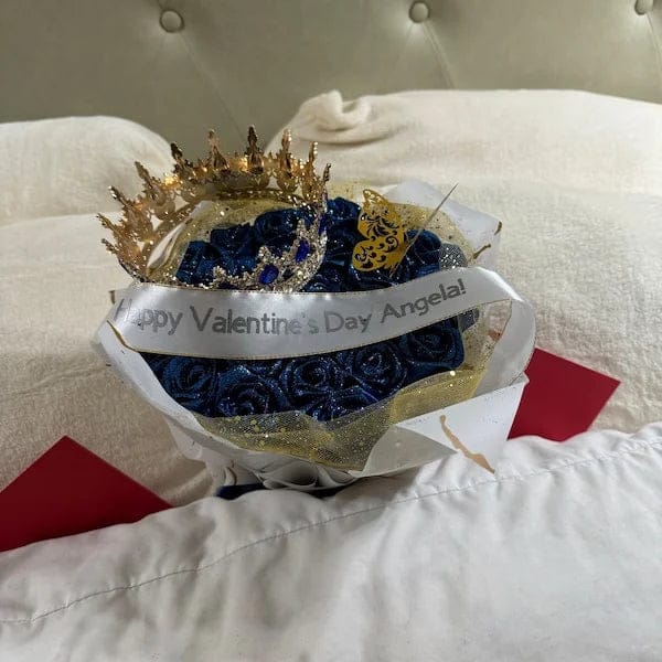 Customer photo review of Glitter Rose Bouquet Gift for Girlfriend & Boyfriend | Couple Anniversary Gift
