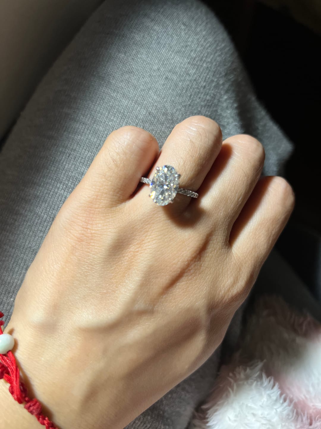 Customer photo review of S925 Moissanite 2.0 Ct~5.5 Ct Pavé Oval Cut Engagement Rings For Women