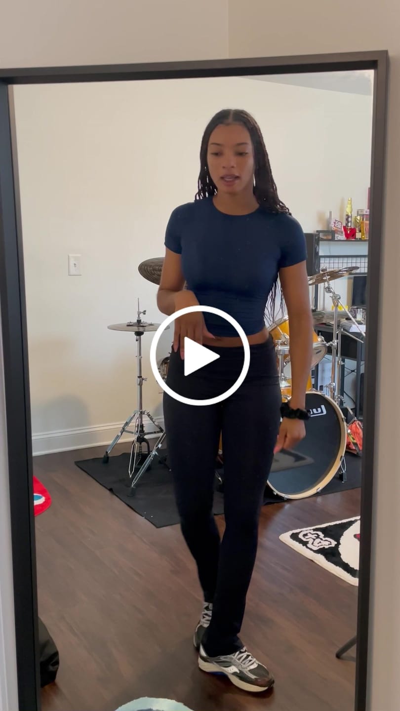 Customer video review of SMOOTH FOLDOVER LEGGING