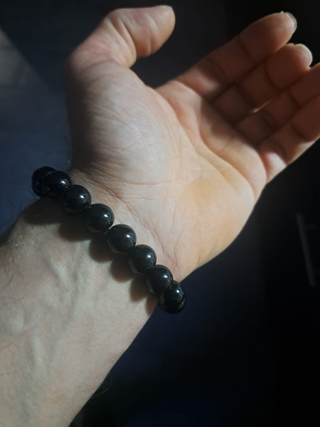Customer photo review of Bracelet "Ancrage" en Tourmaline Noire