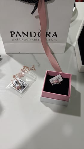 Customer photo review of SET CONJUNTO PANDORA ANILLO + ARETES + COLLAR CORAZON ELEVADO ROSA ROSE GOLD