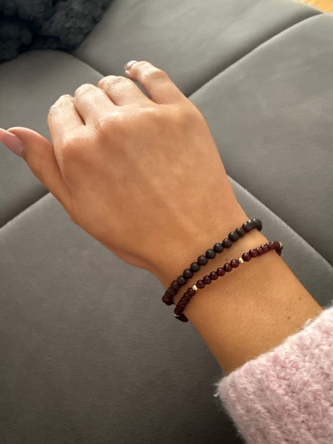Customer photo review of Buddha Stones, 4 mm, verschiedene Steinkristall-Miniperlen, Heilungsarmband