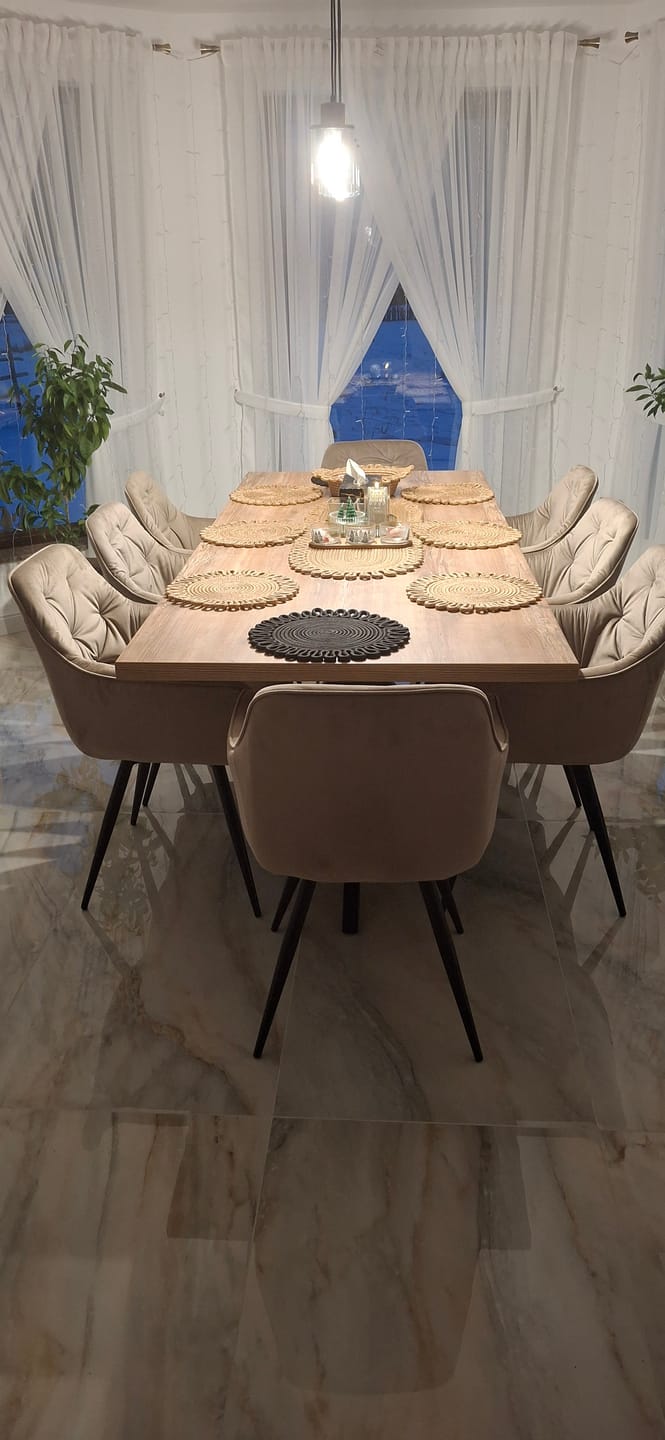 Customer photo review of Scaun MANGO, bej/negru, stofa catifelata/metal, 57x45x83 cm
