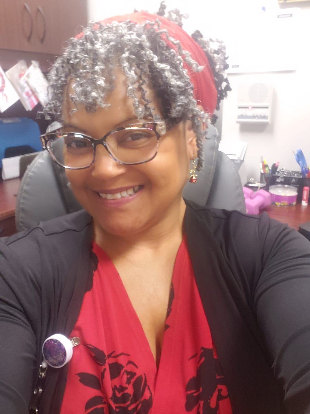 Customer photo review of Zury Sis V11 Mini Twist Crochet Loop Braids - YANKY TWIST 9"/10"/11"