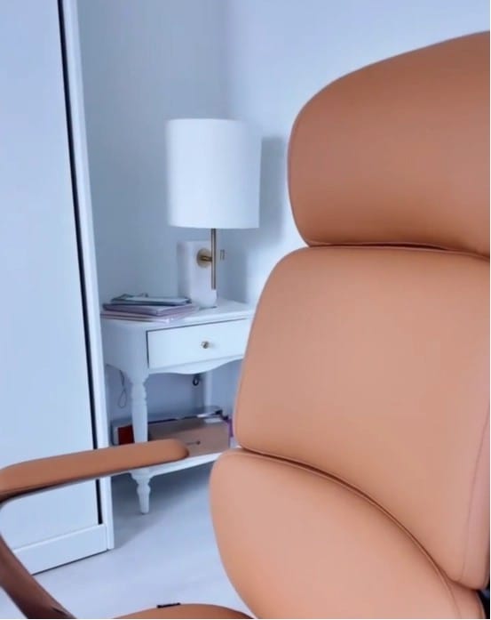 Customer photo review of Nolan Executive Leather Office Chair