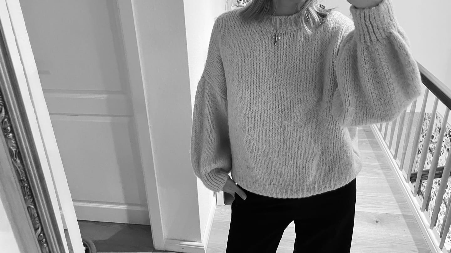 Customer photo review of Essential Oversize Knit