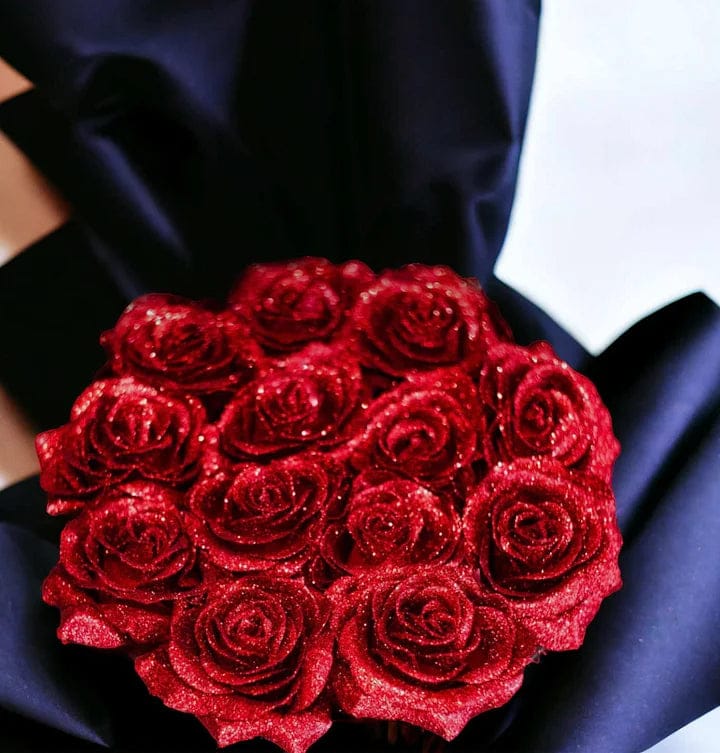 Customer photo review of Glitter Rose Bouquet Gift for Girlfriend & Boyfriend | Couple Anniversary Gift