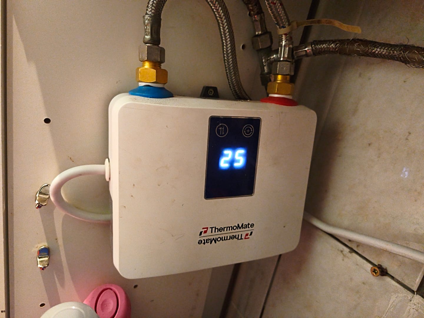 Customer photo review of Mini Tankloser elektrischer Durchlauferhitzer mit Stecker – 3,5 kW