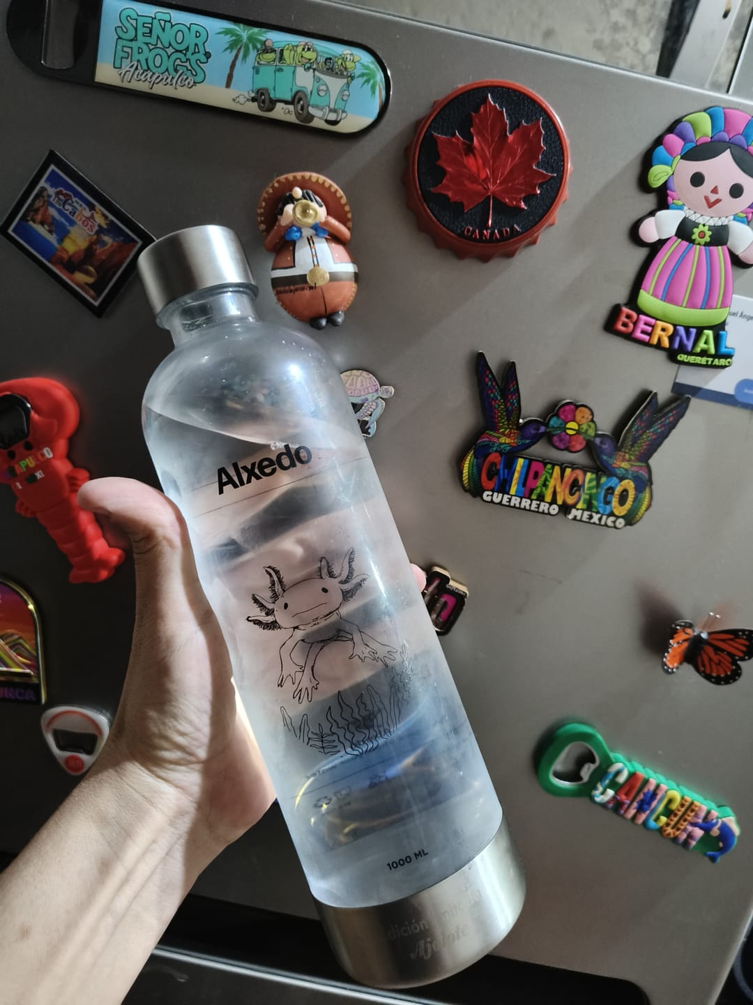 Customer photo review of Botella Ajolote 1000 ml - Edición Limitada