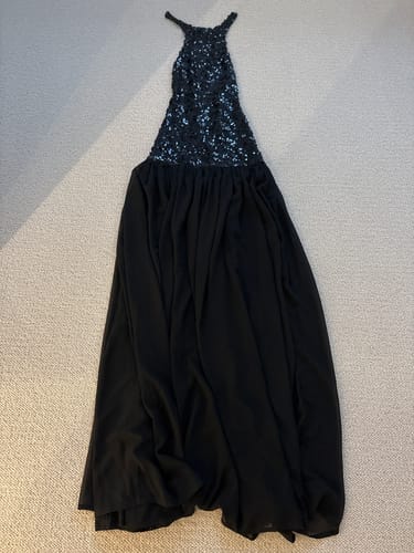 Customer photo review of ROVENTE Sequined Halter Maxi Dress