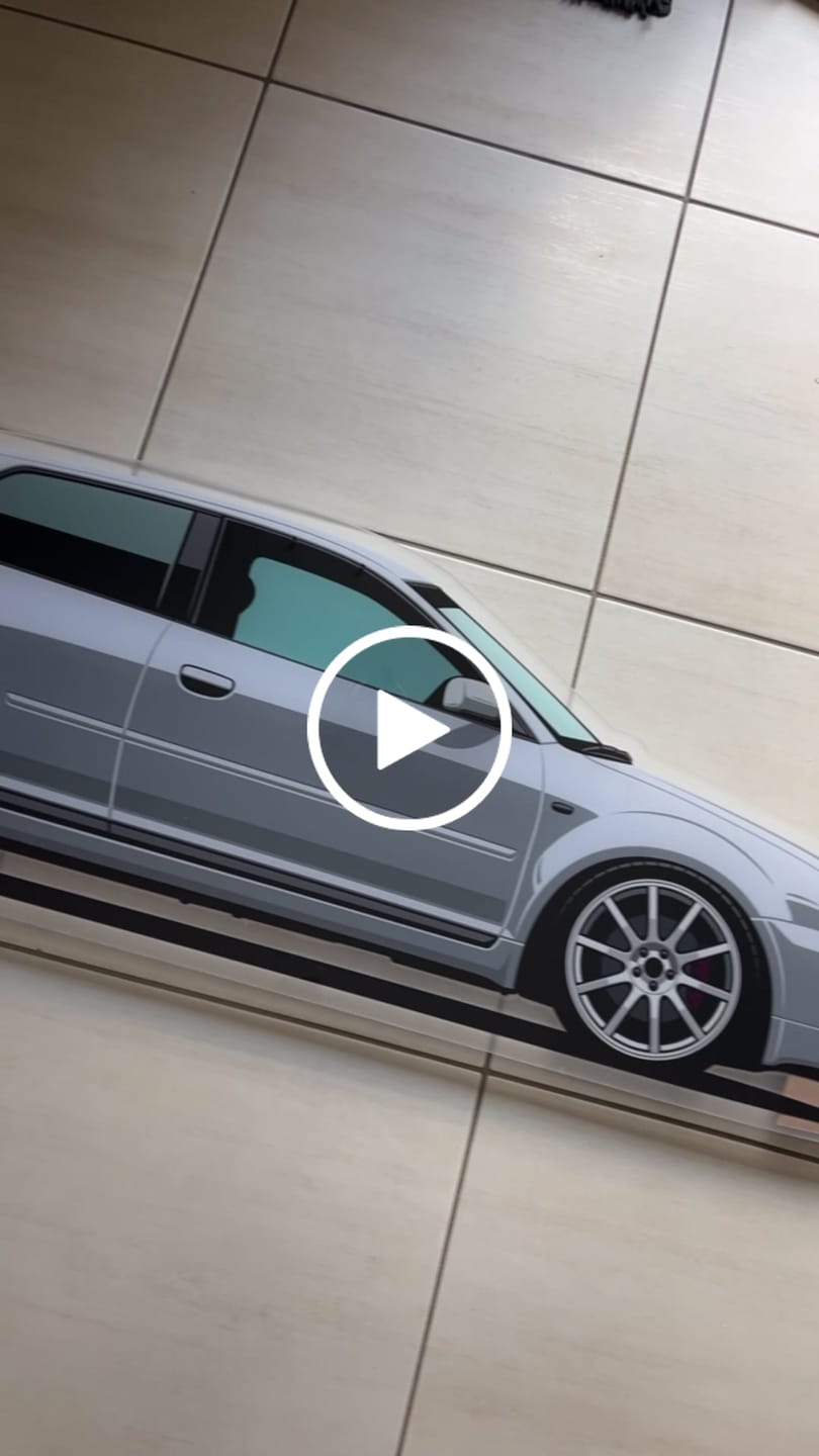 Customer video review of Art Mural Acrylique : Impression de Voiture Personnalisée