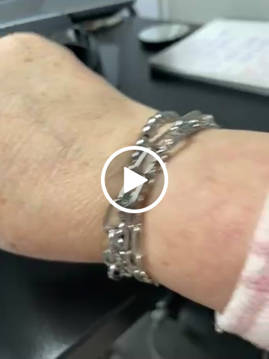 Customer video review of Tulum Chunky Paperclip Bracelet (Bundle)